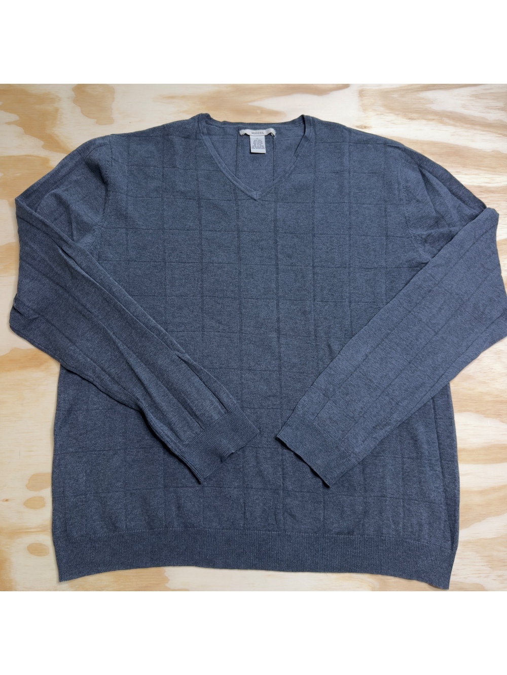Merona Vintage Silk Blend Gray V-neck Grid Sweater Size Large